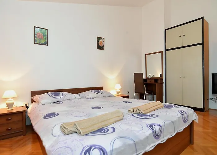 Klaudija 1629 Daire *