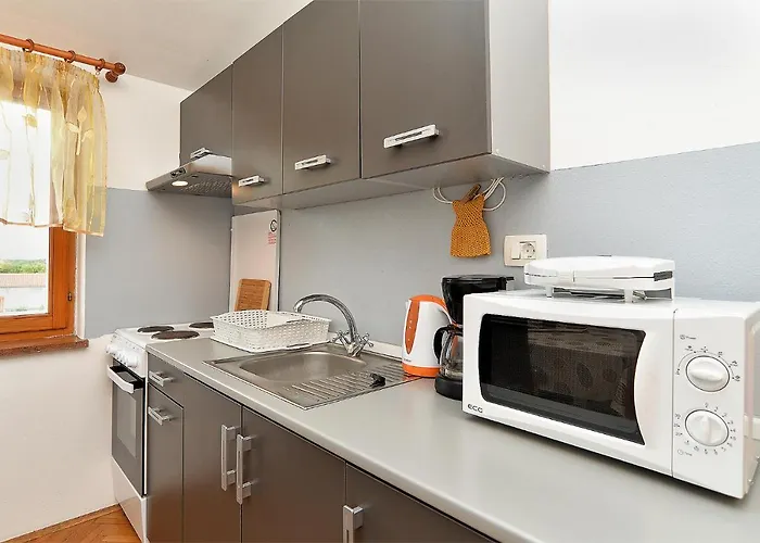 Klaudija 1629 Daire *