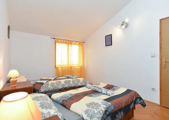 Klaudija 1629 Daire *